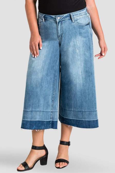 STYLECASTER | Plus Size Jeans