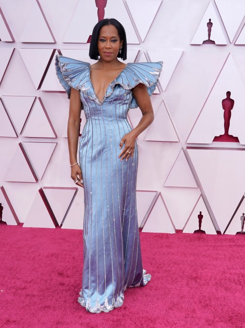 STYLECASTER | Oscars Fashion 2021