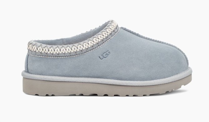 STYLECASTER | UGG Slippers