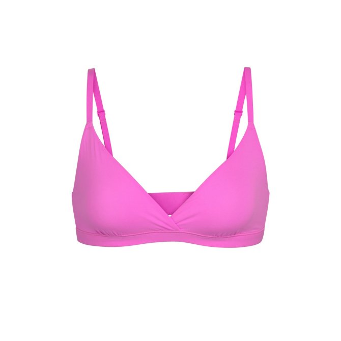 STYLECASTER | Skims Fits Everybody Neon