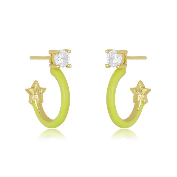 STYLECASTER | Hailey Bieber Highlighter Pants Trend