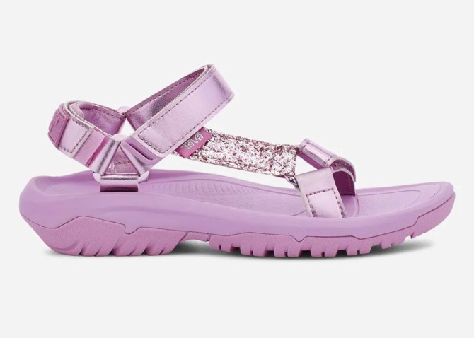 STYLECASTER | Teva Christian Cowan