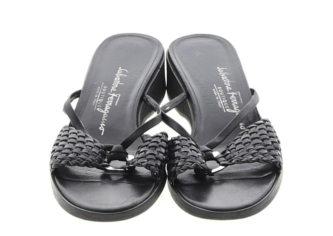 STYLECASTER | Where To Buy Vintage Online