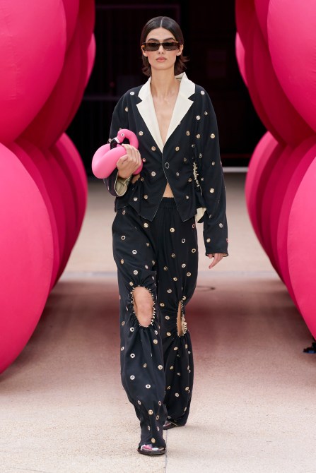 STYLECASTER | Paris Fashion Week SS22