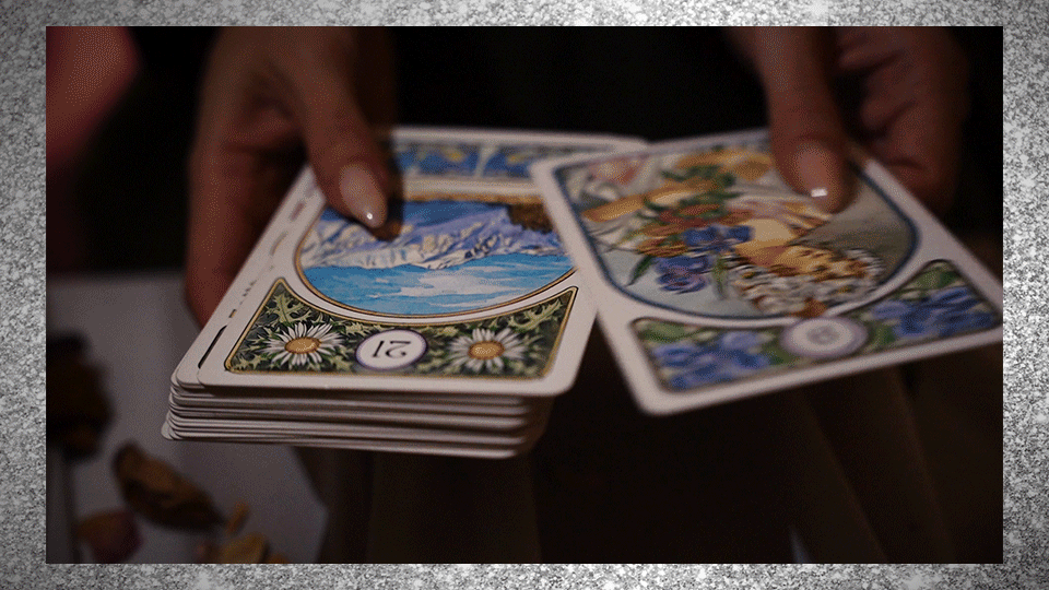 STYLECASTER | 2022 Tarot Reading