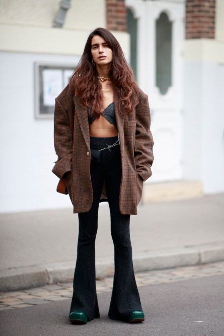 STYLECASTER | How To Style Bell Bottom Jeans