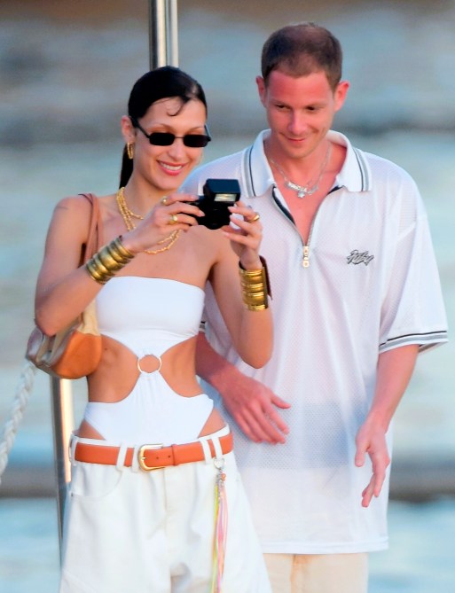 STYLECASTER | Bella Hadid Low Rise