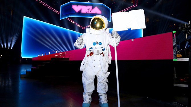 MTV VMAs Moon Man