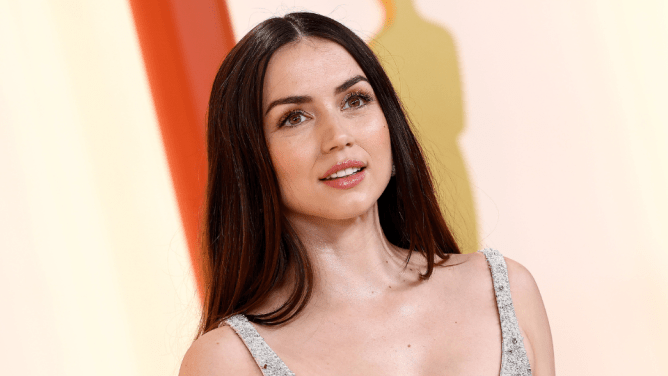 STYLECASTER | Ana de Armas Oscars Look 2023