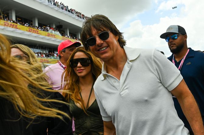 Tom Cruise, Shakira