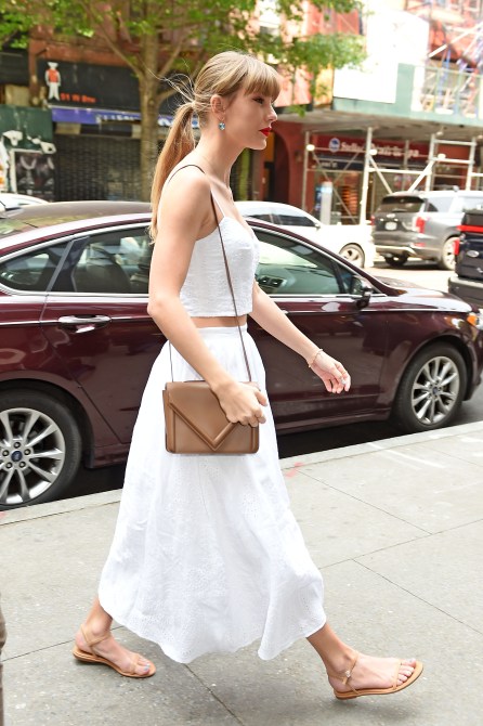 STYLECASTER | Taylor Swift Street Style