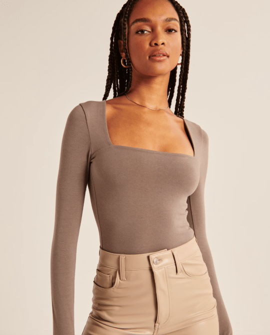 Long-Sleeve Cotton Seamless Fabric Squareneck Bodysuit