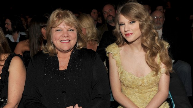 Taylor Swift Mom