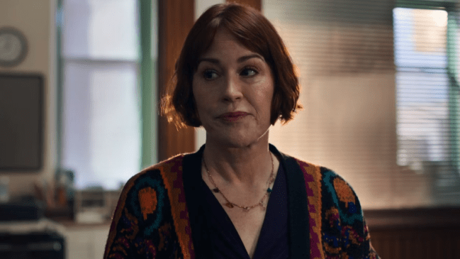 Molly Ringwald in The Bear season 1