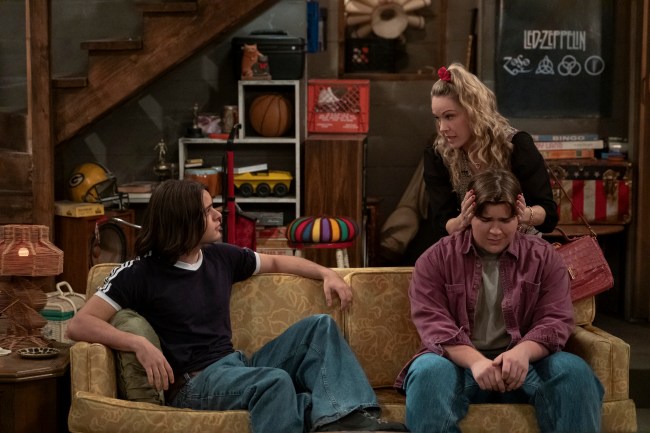 That '90s Show. (L to R) Mace Coronel as Jay, Max Donovan as Nate, Andrea Anders as Sherri in episode 203 of That '90s Show.