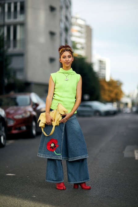 how to style a denim skirt