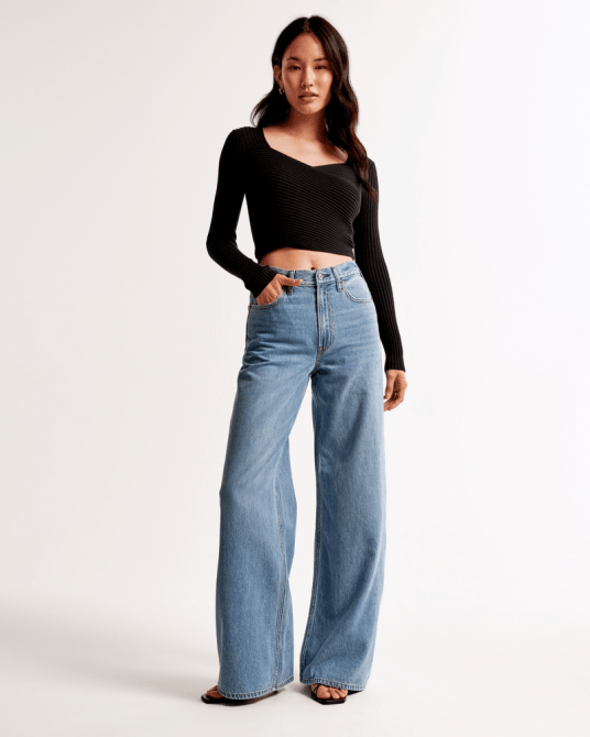 Abercrombie & Fitch High Rise Wide Leg Jean