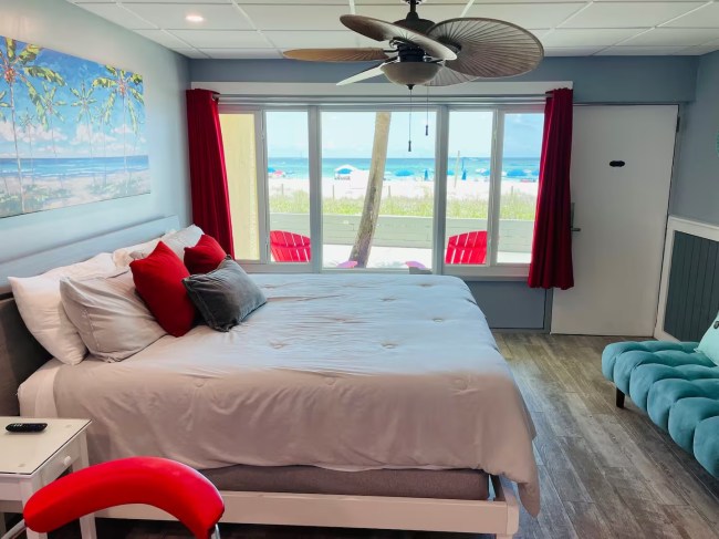A room facing the ocean