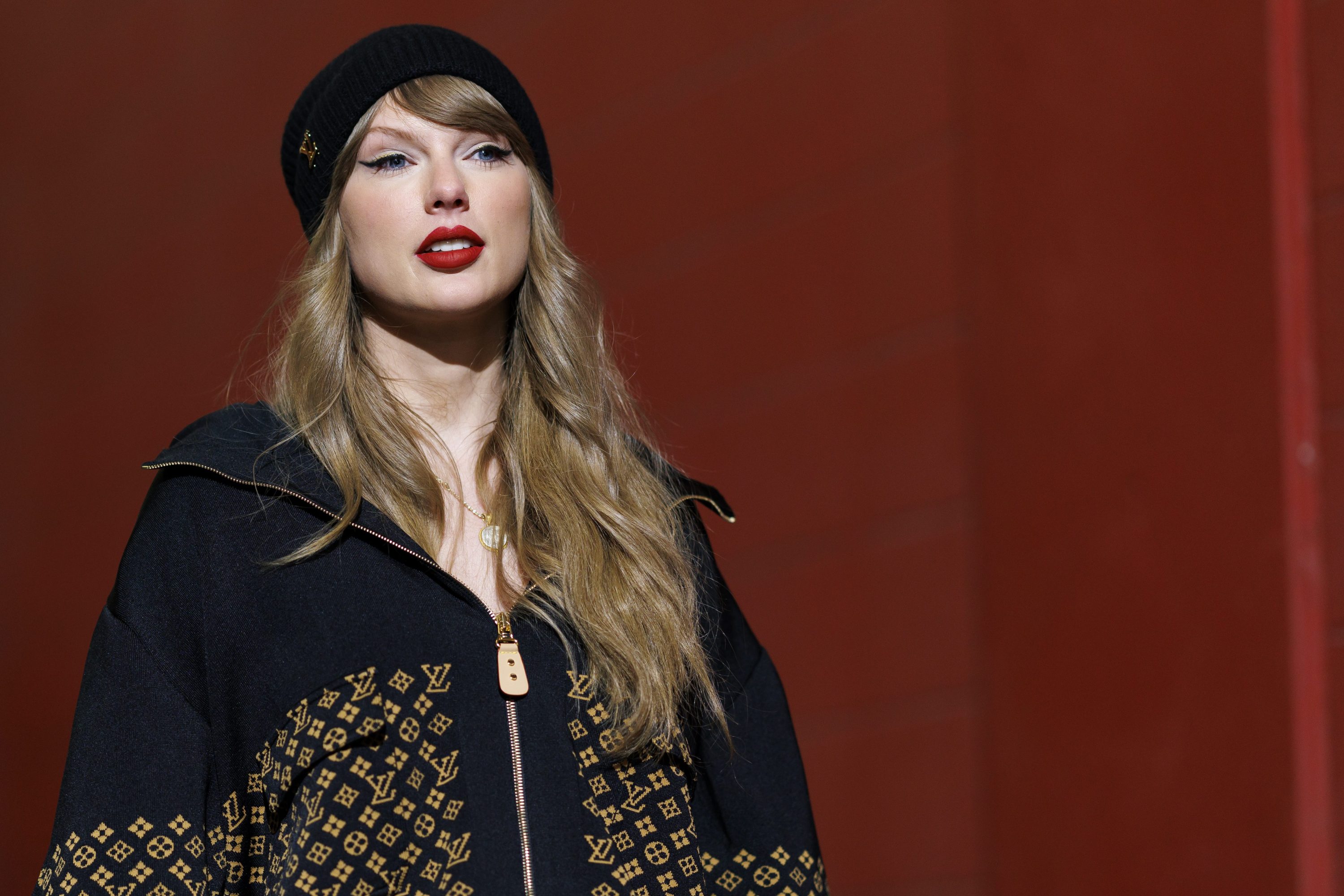 Taylor Swift arrives to the stadium prior to the AFC Championship game between the Buffalo Bills and the Kansas City Chiefs at GEHA Field at Arrowhead Stadium on January 26, 2025 in Kansas City, Missouri.