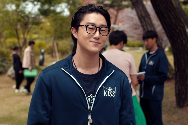 XO, Kitty. Peter Thurnwald as Alex Finnerty in episode 206 of XO, Kitty.