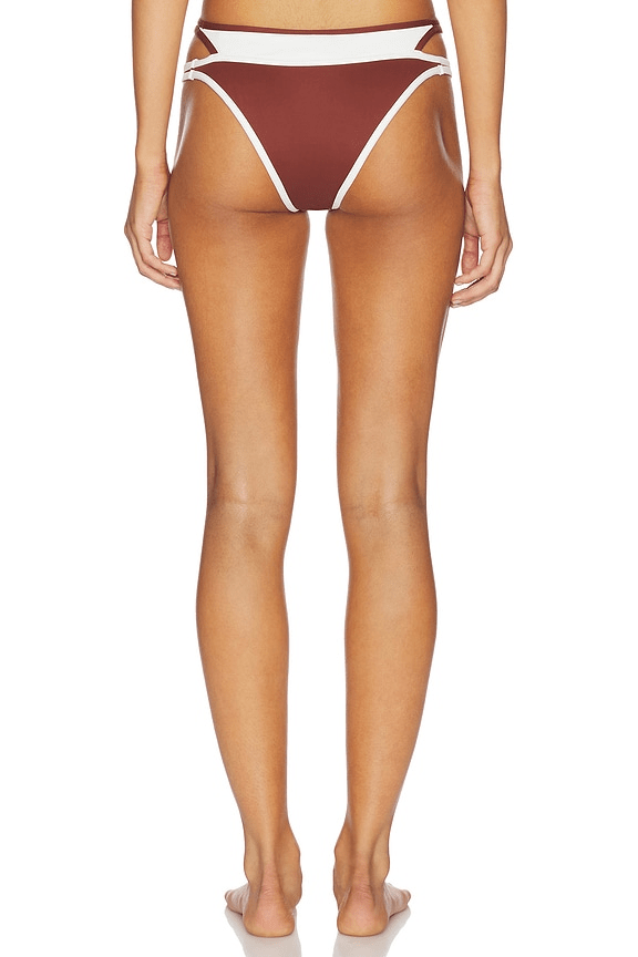 15 Best Butt-Lifting Swimsuits for Summer 2026