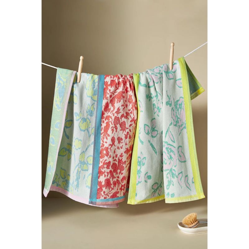 36 Best Gifts for Your Zodiac Sign According to an Astrologer 2025