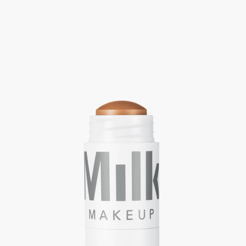 Connor Storrie's Golden Globes Makeup Routine Revealed!