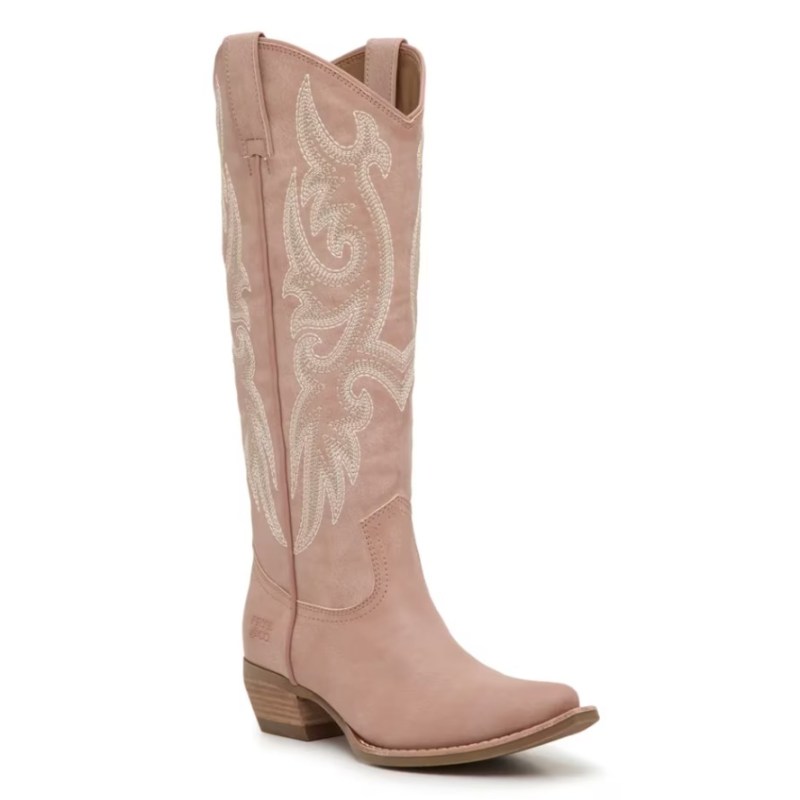 What to Wear to Stagecoach 2026 According to a Style Blogger